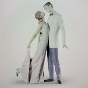 Happy Anniversary Couple Lladro Figurine 06475